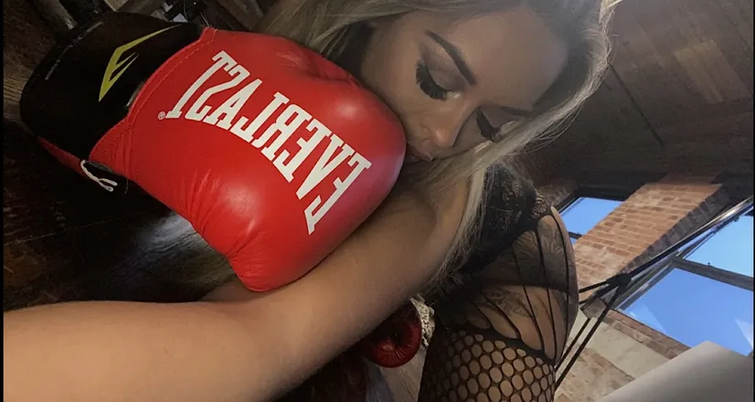 OnlyFans cuenta hollymode_2.0 header 2