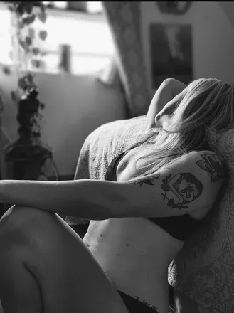 OnlyFans cuenta msrae_xo header 2