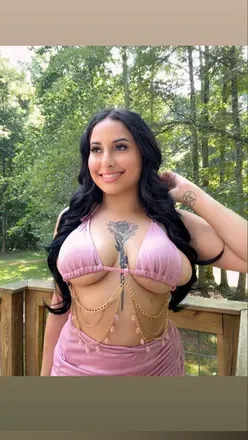 OnlyFans account  laylalovelyxxx avatar 1