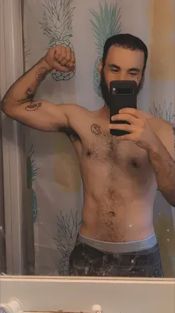 OnlyFans cuenta toplesskru avatar 1