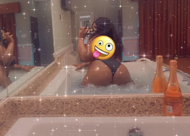 OnlyFans cuenta mzmamamarie header 2