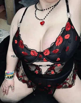 OnlyFans cuenta xxskittlez143xx header 2