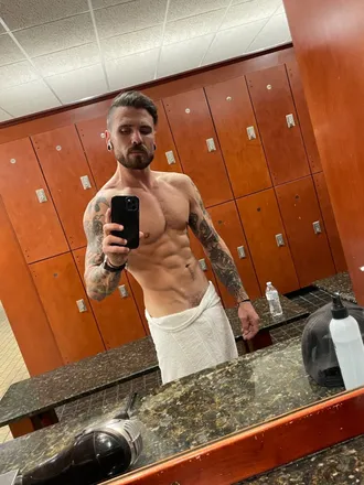 OnlyFans account  strokethiss header 2