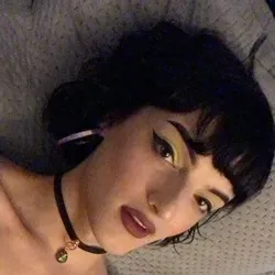 OnlyFans account  queenaddie avatar 1