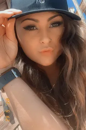 OnlyFans cuenta uh_no_actshelly avatar 1