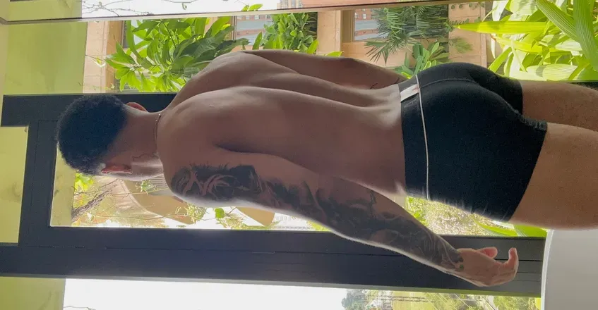 OnlyFans cuenta andreschotxxx header 2