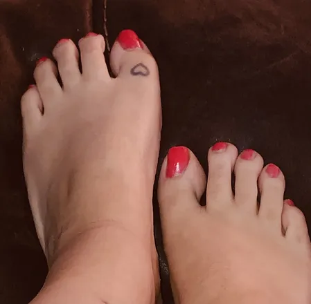 OnlyFans cuenta carebearfeet5 header 2