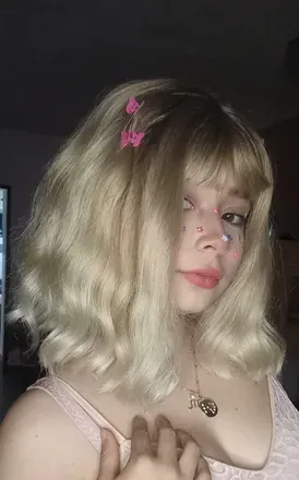 OnlyFans account  lizzy.cherry avatar 1