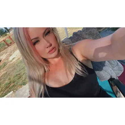 OnlyFans cuenta ayvalastings header 2