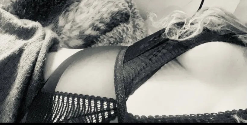 OnlyFans cuenta atyourpleasurexx header 2