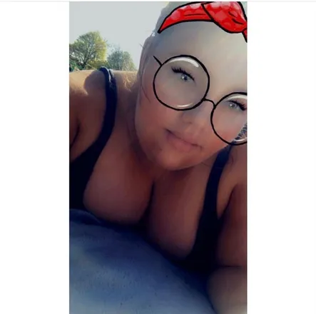 OnlyFans cuenta princesslogan1998 header 2