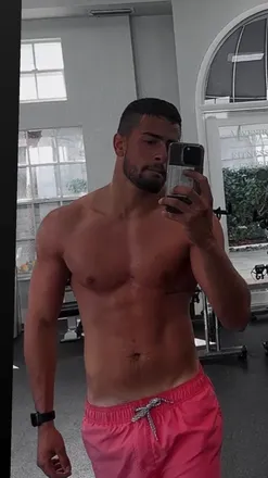 OnlyFans cuenta cartielo header 2