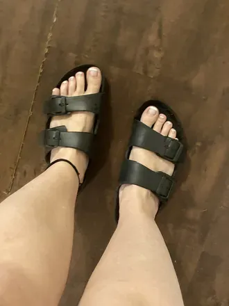 OnlyFans cuenta feetpeachandmore avatar 1