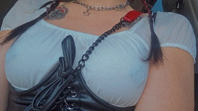 OnlyFans cuenta ilikeyouapril header 2