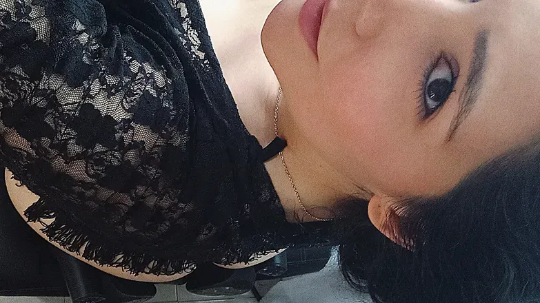 OnlyFans cuenta geishalatinna header 2