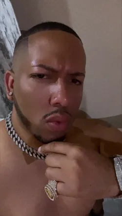 OnlyFans account  hofalenciago header 2