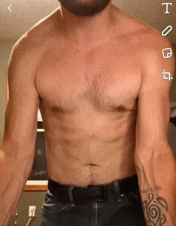 OnlyFans cuenta dadbod411 avatar 1