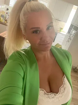 OnlyFans cuenta estherxxx69 avatar 1