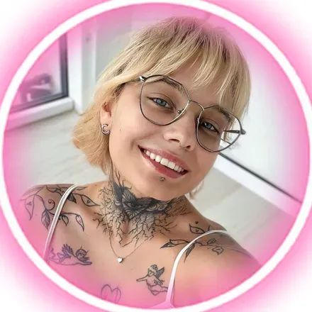OnlyFans of emma_dolly