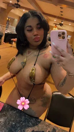 OnlyFans cuenta unyaelove101 avatar 1