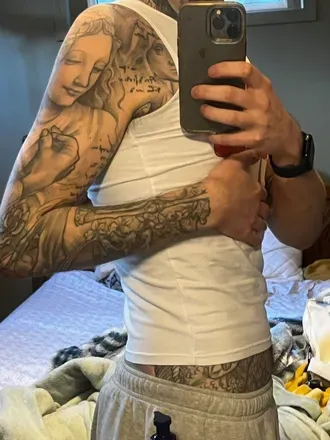 OnlyFans account  1nterneteross avatar 1