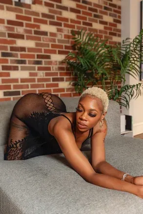 OnlyFans account  manithemuse avatar 1
