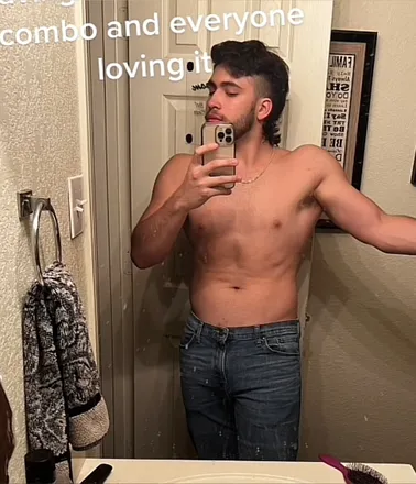 OnlyFans account  jonathan992000 header 2