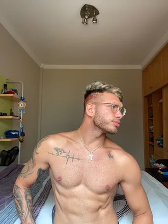 OnlyFans cuenta alanmartiin98 header 2