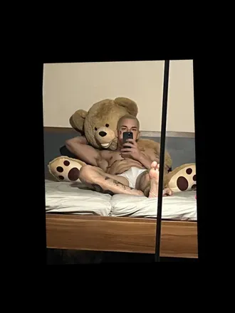 OnlyFans cuenta tattedboy95 header 2