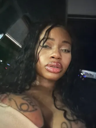 OnlyFans of foreign_renaa