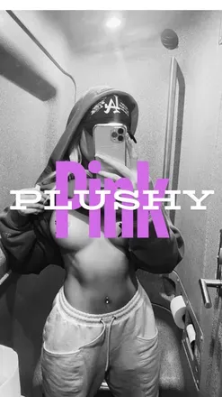 OnlyFans cuenta pinkplushyy header 2