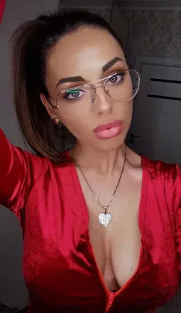 OnlyFans cuenta lavinialavy avatar 1