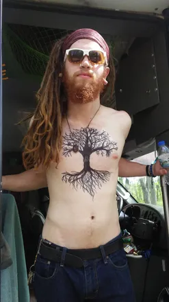 OnlyFans cuenta hippy.jesus header 2