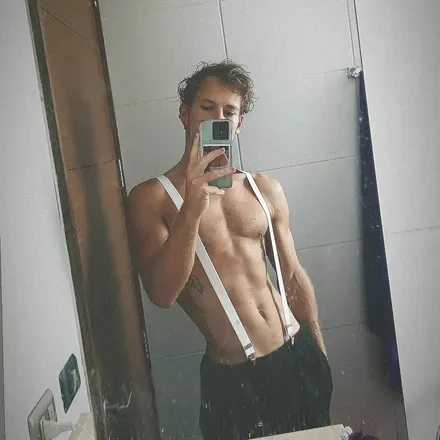 OnlyFans cuenta son_las_once avatar 1