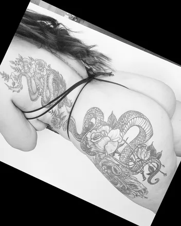 OnlyFans cuenta justineg header 2