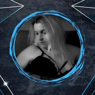 OnlyFans account  onlymoecee avatar 1
