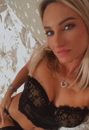 OnlyFans cuenta sissi_princess header 2