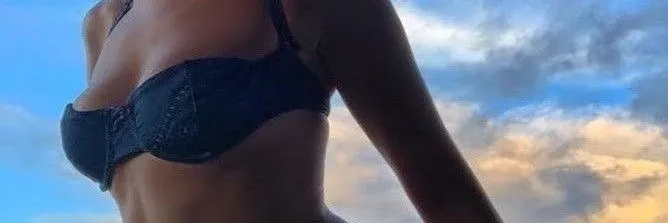 OnlyFans cuenta xluvsmoneyy header 2