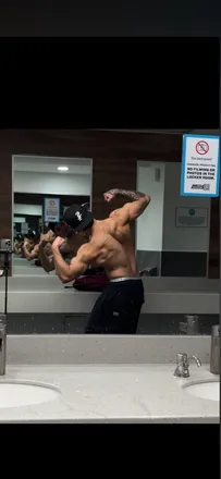 OnlyFans account  only.oscar header 2