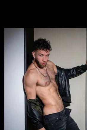 OnlyFans cuenta leandrobravofree header 2