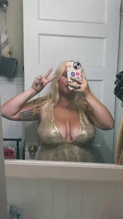 OnlyFans account  goldtitsbby avatar 1