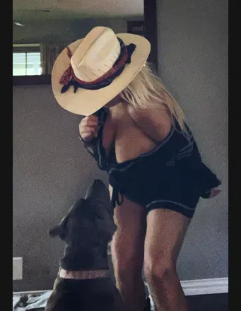 OnlyFans cuenta swissmisstress avatar 1