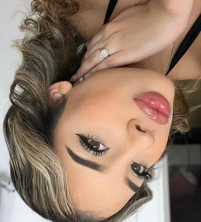 OnlyFans cuenta loraiine avatar 1
