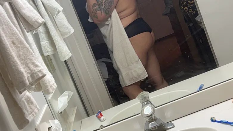 OnlyFans cuenta liaa_bugg header 2