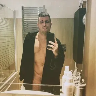 OnlyFans cuenta aledaroma avatar 1