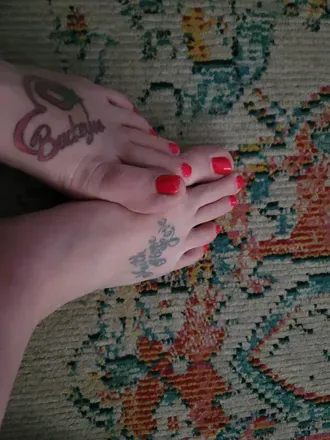 OnlyFans cuenta prettytoesinurmouth avatar 1