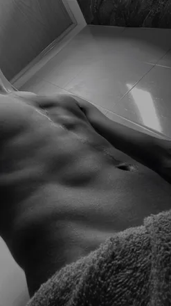 OnlyFans cuenta juanguzmanx header 2