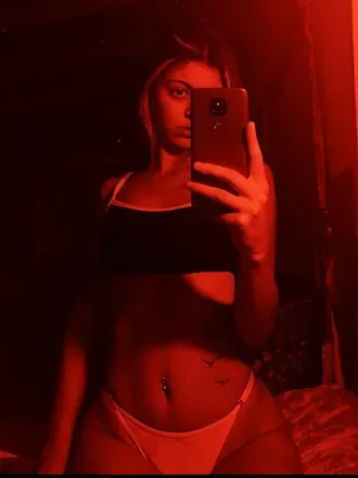 OnlyFans cuenta sexyhotbrunettexxx avatar 1