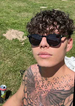 OnlyFans account  chris_legal_free avatar 1
