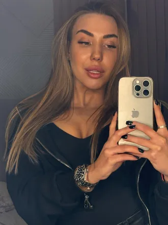 OnlyFans cuenta emmabraun06 header 2